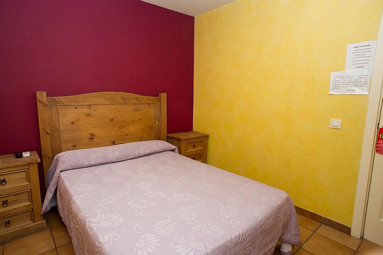 Hostal Velarde Talavera de la Reina Εξωτερικό φωτογραφία